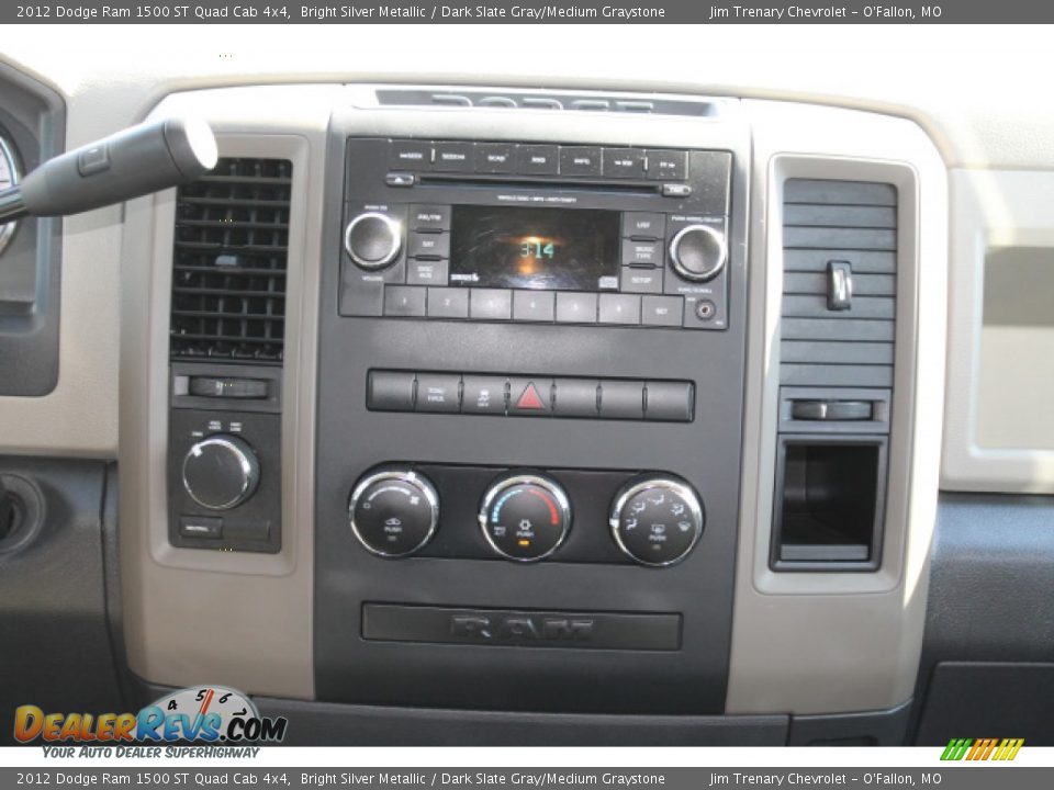 2012 Dodge Ram 1500 ST Quad Cab 4x4 Bright Silver Metallic / Dark Slate Gray/Medium Graystone Photo #12