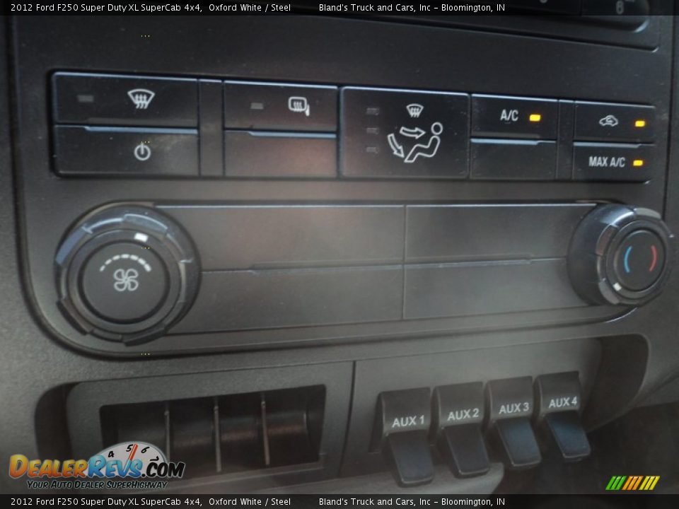 2012 Ford F250 Super Duty XL SuperCab 4x4 Oxford White / Steel Photo #16