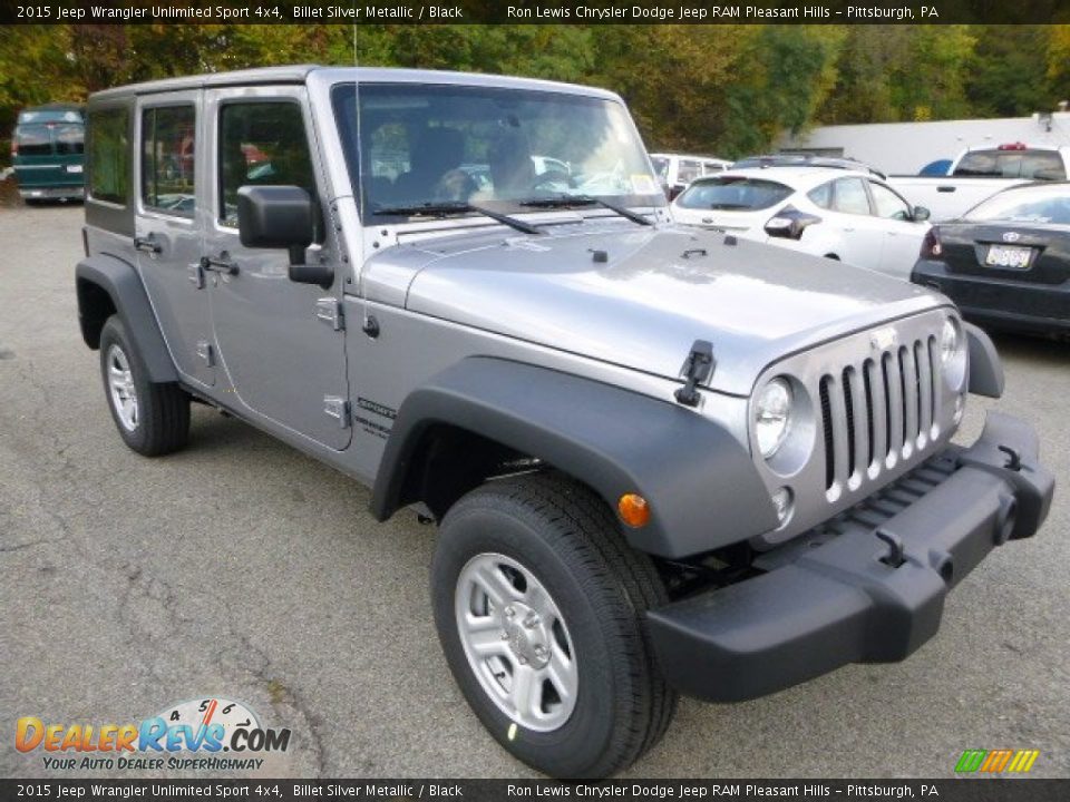 Front 3/4 View of 2015 Jeep Wrangler Unlimited Sport 4x4 Photo #7