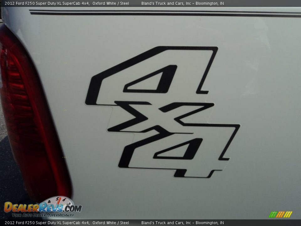 2012 Ford F250 Super Duty XL SuperCab 4x4 Oxford White / Steel Photo #26