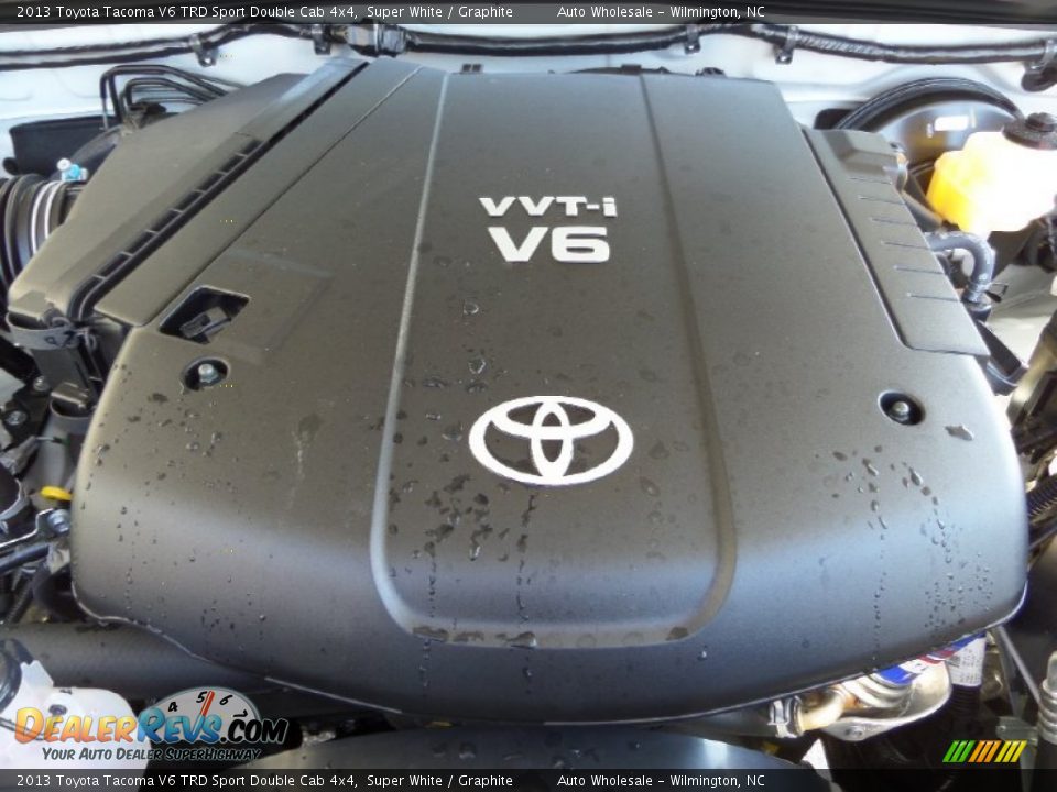 2013 Toyota Tacoma V6 TRD Sport Double Cab 4x4 Super White / Graphite Photo #6