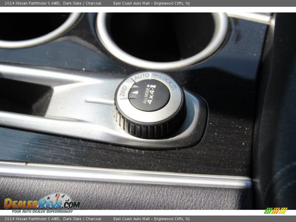 2014 Nissan Pathfinder S AWD Dark Slate / Charcoal Photo #18