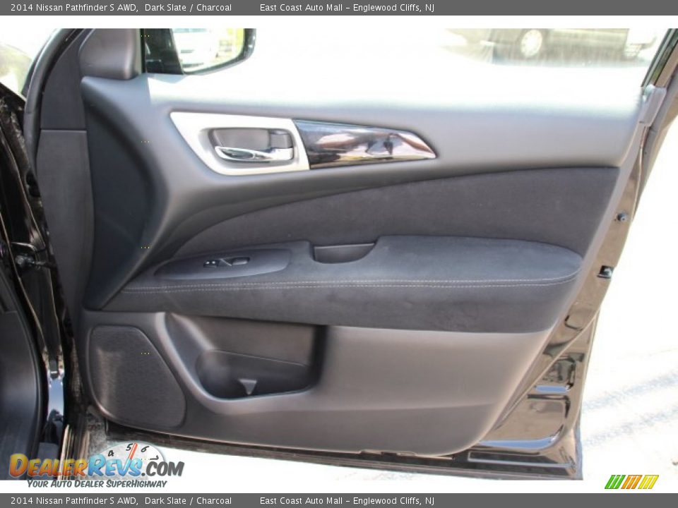 2014 Nissan Pathfinder S AWD Dark Slate / Charcoal Photo #22