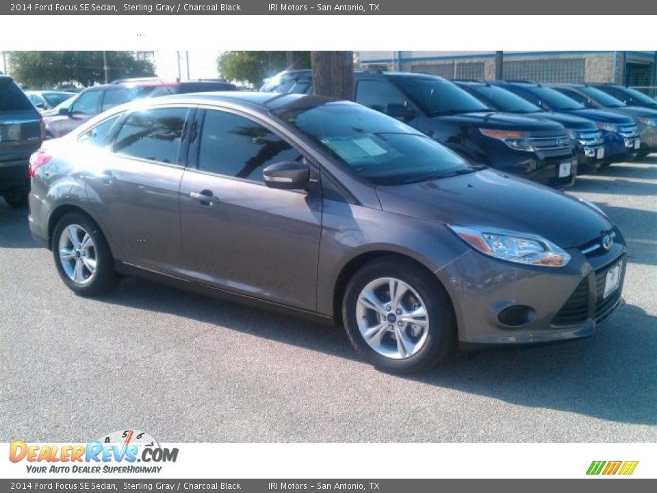 2014 Ford Focus SE Sedan Sterling Gray / Charcoal Black Photo #1