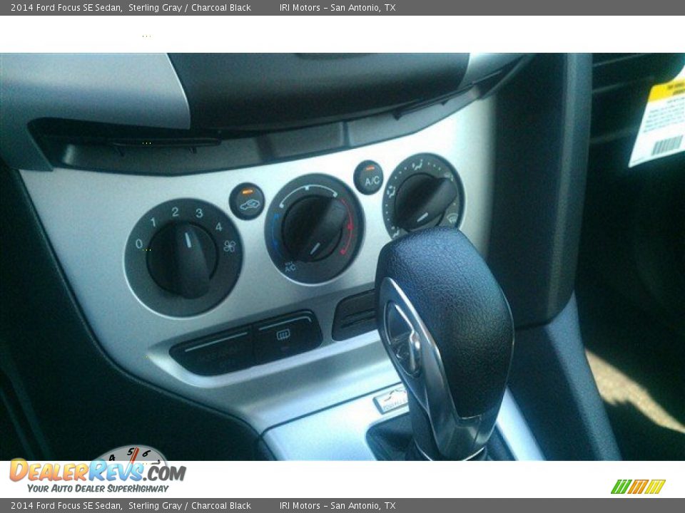 2014 Ford Focus SE Sedan Sterling Gray / Charcoal Black Photo #17