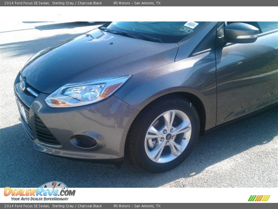 2014 Ford Focus SE Sedan Sterling Gray / Charcoal Black Photo #23