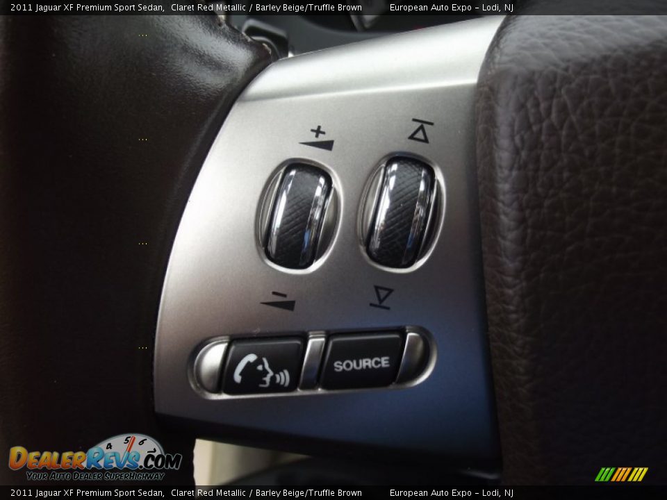 2011 Jaguar XF Premium Sport Sedan Claret Red Metallic / Barley Beige/Truffle Brown Photo #24