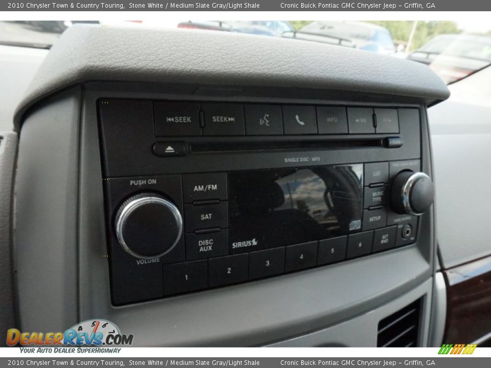 2010 Chrysler Town & Country Touring Stone White / Medium Slate Gray/Light Shale Photo #24