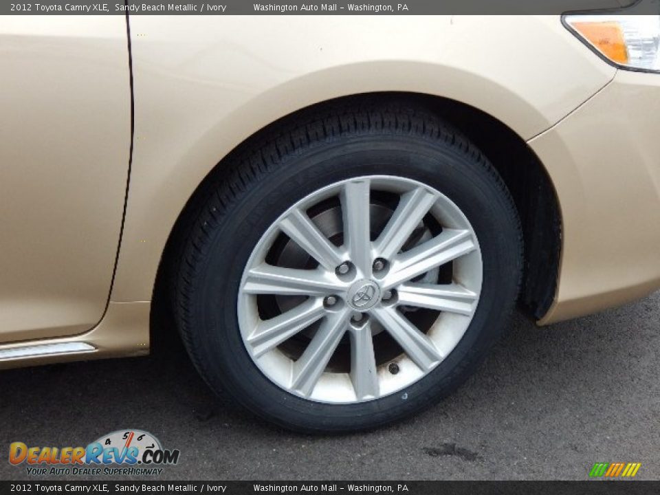 2012 Toyota Camry XLE Sandy Beach Metallic / Ivory Photo #3