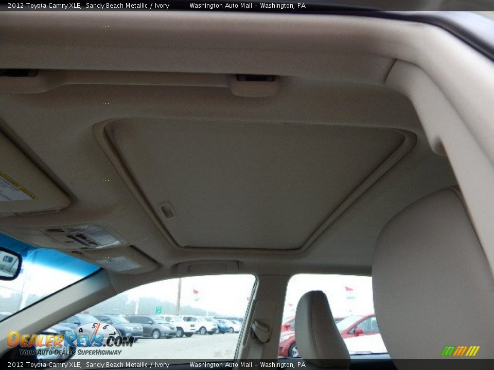 2012 Toyota Camry XLE Sandy Beach Metallic / Ivory Photo #10
