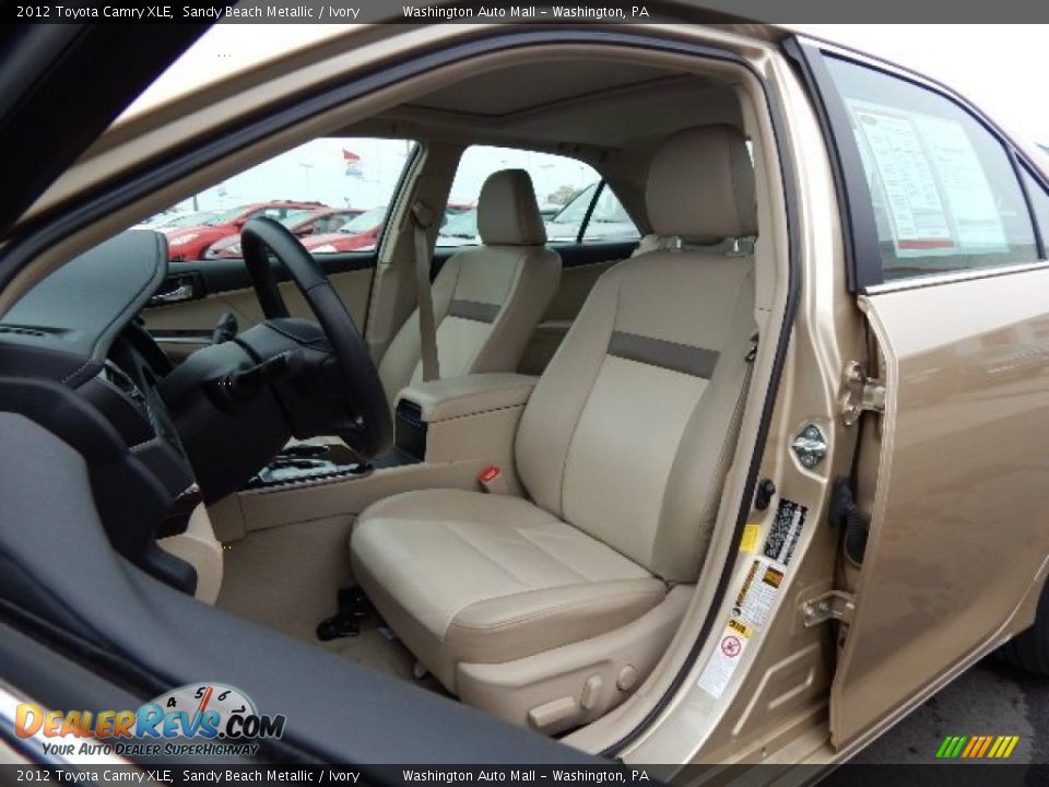 2012 Toyota Camry XLE Sandy Beach Metallic / Ivory Photo #12