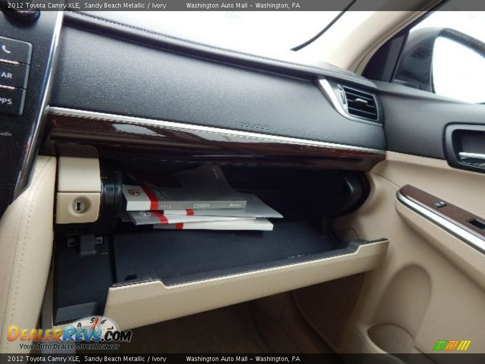 2012 Toyota Camry XLE Sandy Beach Metallic / Ivory Photo #16