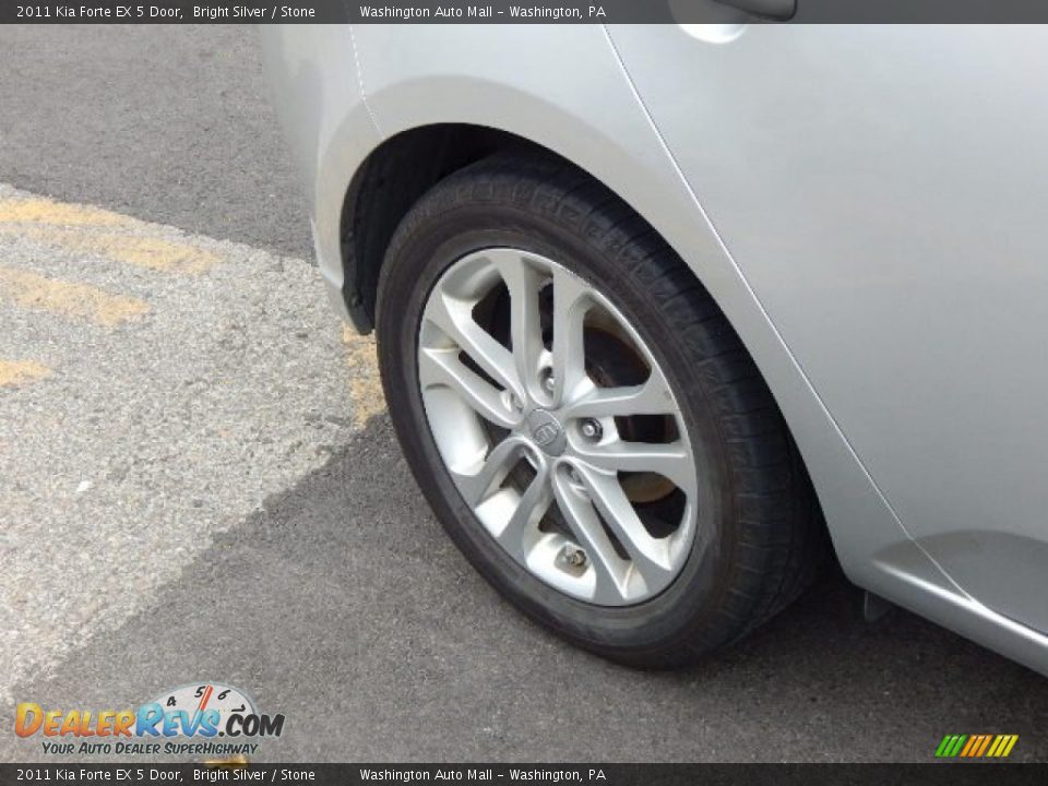 2011 Kia Forte EX 5 Door Bright Silver / Stone Photo #3