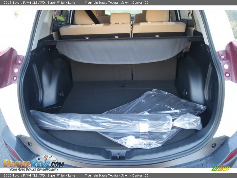 2015 Toyota RAV4 XLE AWD Super White / Latte Photo #8