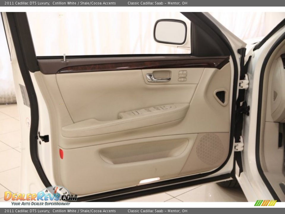 Door Panel of 2011 Cadillac DTS Luxury Photo #4