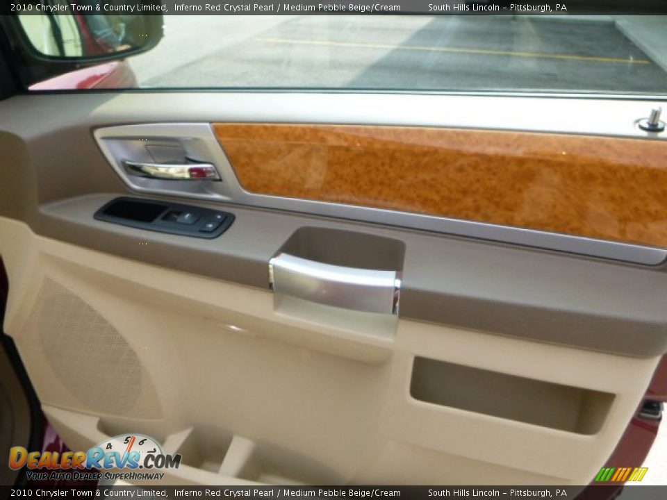 2010 Chrysler Town & Country Limited Inferno Red Crystal Pearl / Medium Pebble Beige/Cream Photo #12