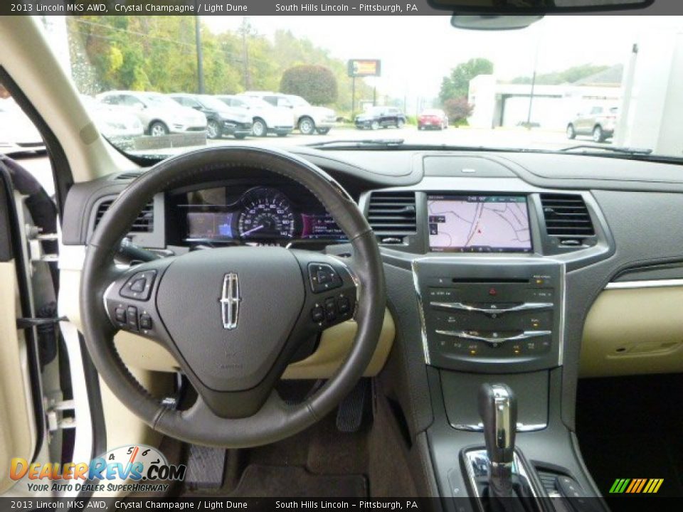 2013 Lincoln MKS AWD Crystal Champagne / Light Dune Photo #16