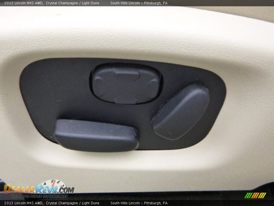 2013 Lincoln MKS AWD Crystal Champagne / Light Dune Photo #18