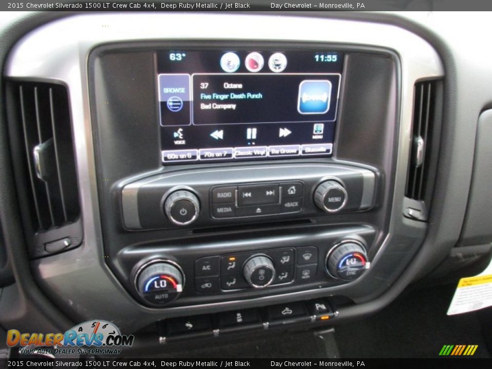 Controls of 2015 Chevrolet Silverado 1500 LT Crew Cab 4x4 Photo #17