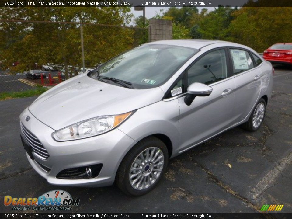 Front 3/4 View of 2015 Ford Fiesta Titanium Sedan Photo #5