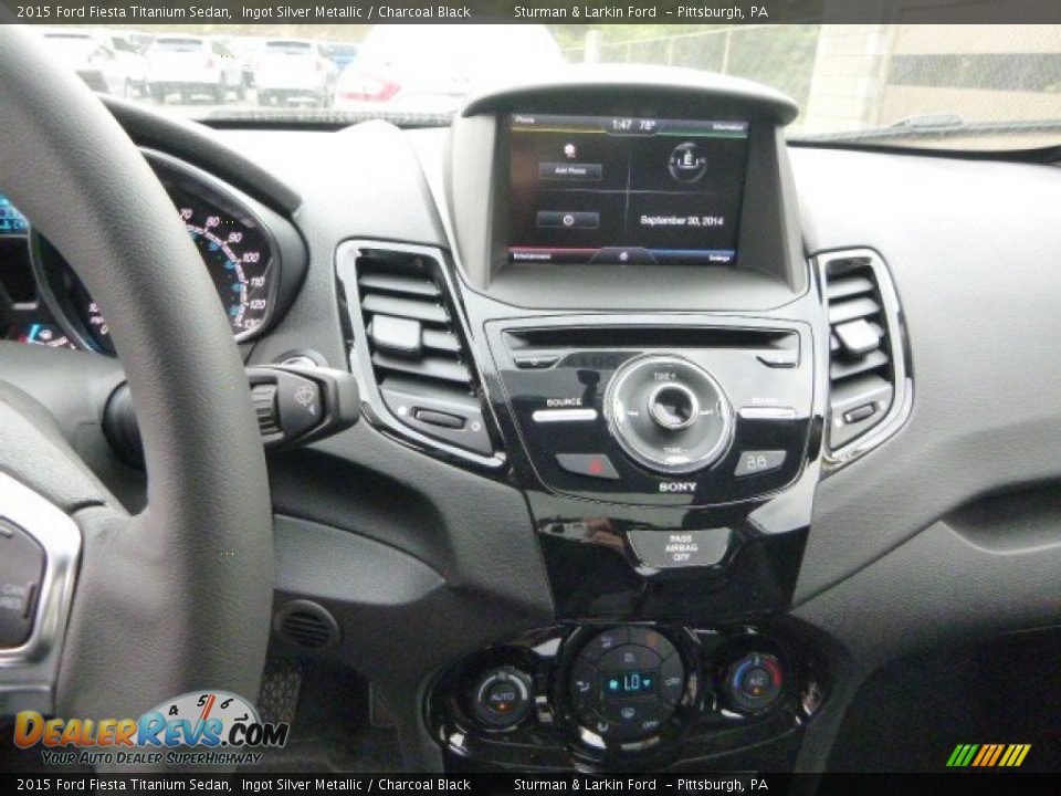 2015 Ford Fiesta Titanium Sedan Ingot Silver Metallic / Charcoal Black Photo #12