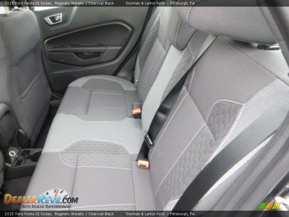 2015 Ford Fiesta SE Sedan Magnetic Metallic / Charcoal Black Photo #9