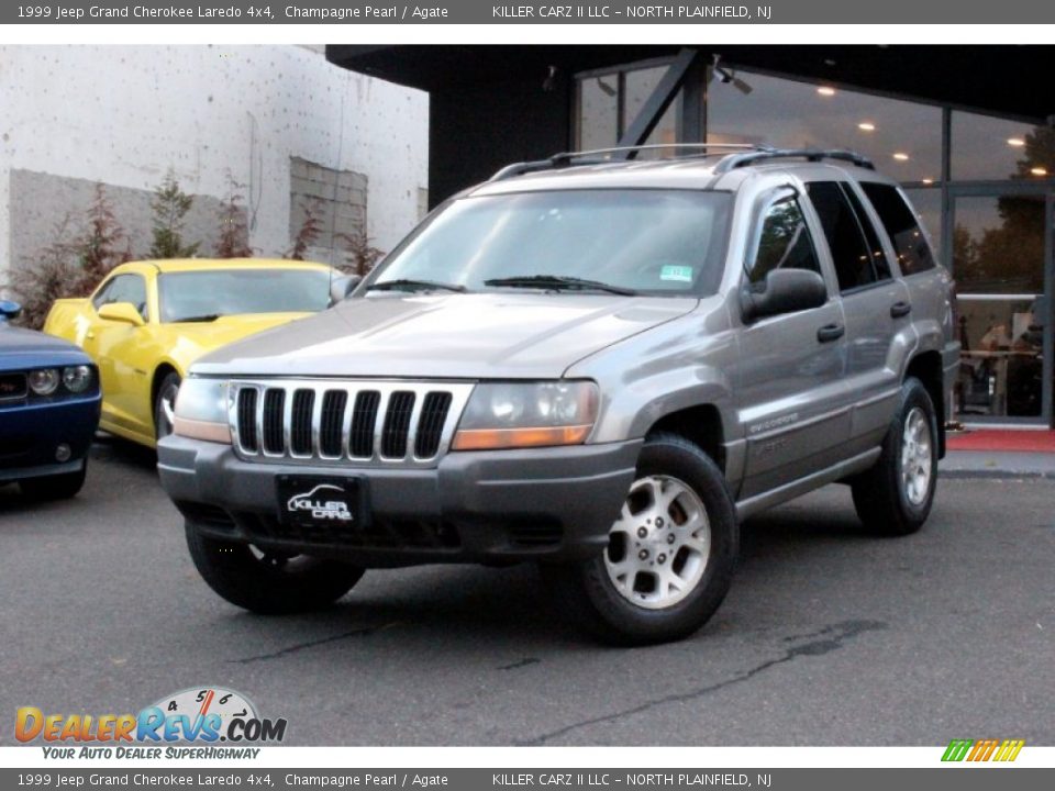 1999 Jeep Grand Cherokee Laredo 4x4 Champagne Pearl / Agate Photo #3