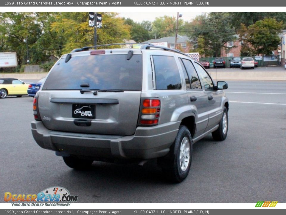 1999 Jeep Grand Cherokee Laredo 4x4 Champagne Pearl / Agate Photo #9