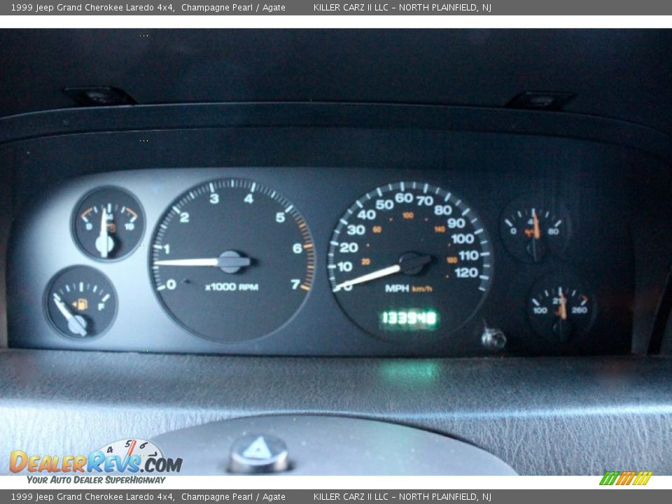 1999 Jeep Grand Cherokee Laredo 4x4 Champagne Pearl / Agate Photo #34