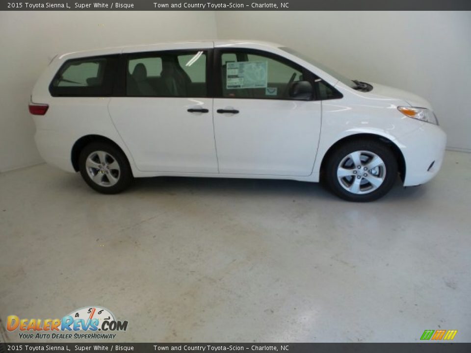 2015 Toyota Sienna L Super White / Bisque Photo #1