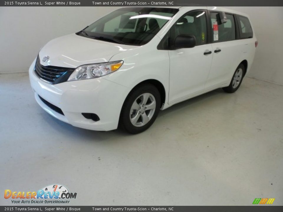 2015 Toyota Sienna L Super White / Bisque Photo #7