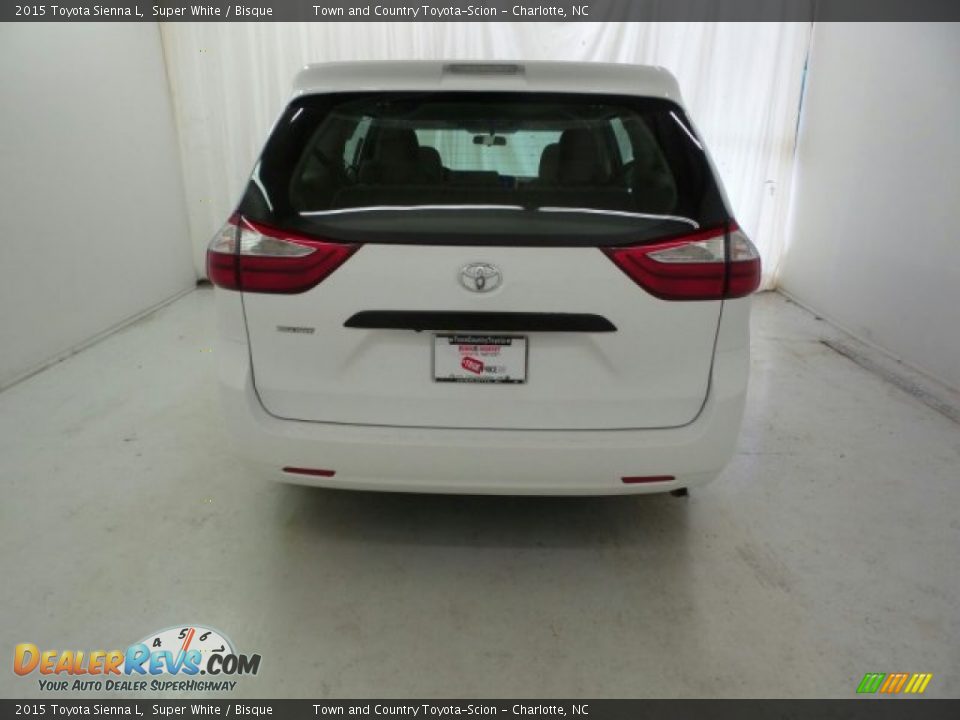 2015 Toyota Sienna L Super White / Bisque Photo #10