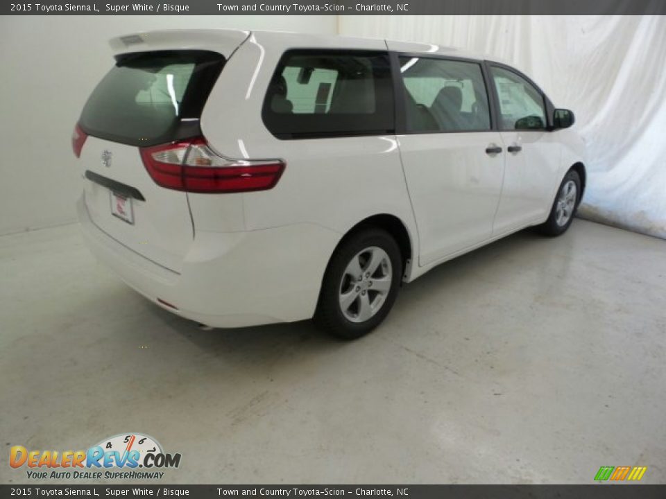 2015 Toyota Sienna L Super White / Bisque Photo #11