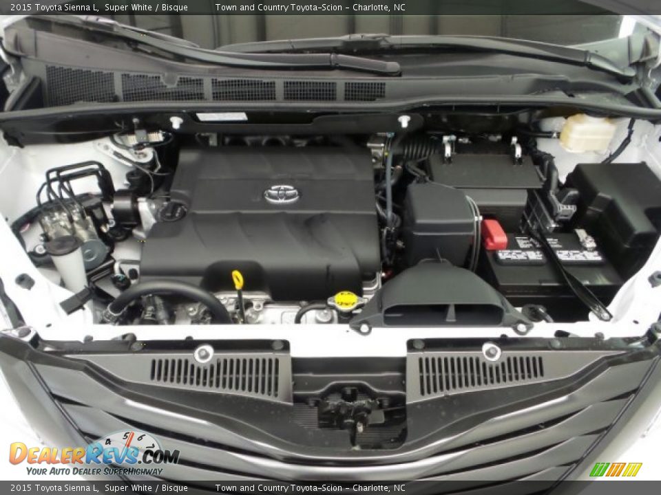 2015 Toyota Sienna L Super White / Bisque Photo #25
