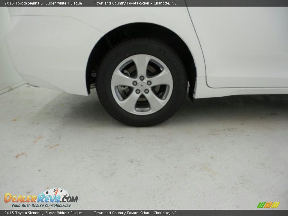 2015 Toyota Sienna L Super White / Bisque Photo #27