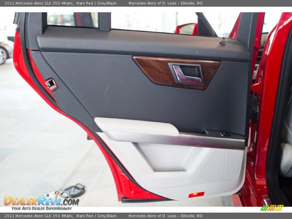 2011 Mercedes-Benz GLK 350 4Matic Mars Red / Grey/Black Photo #35