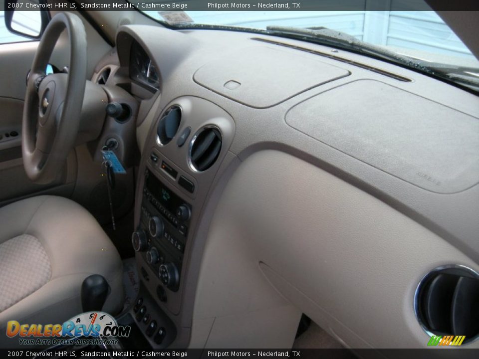 2007 Chevrolet HHR LS Sandstone Metallic / Cashmere Beige Photo #25