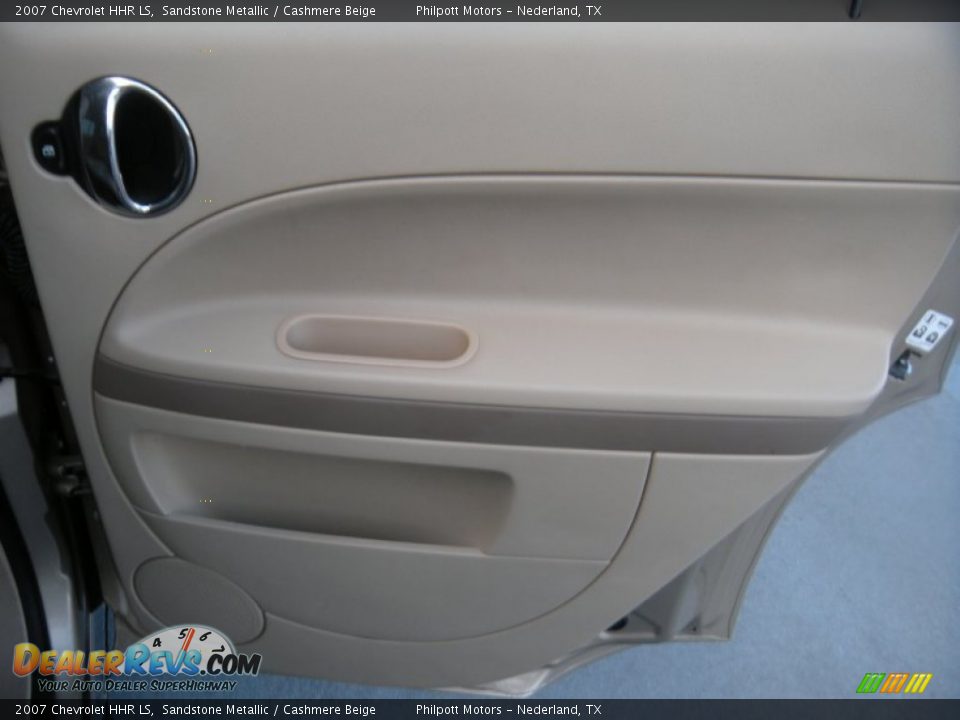 2007 Chevrolet HHR LS Sandstone Metallic / Cashmere Beige Photo #27