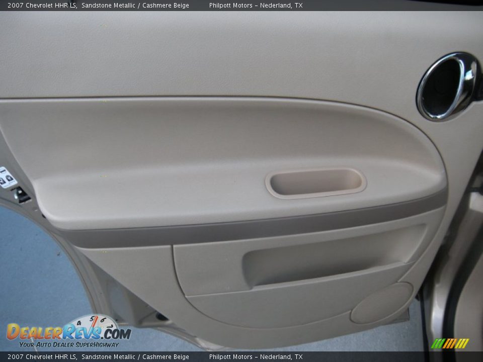 2007 Chevrolet HHR LS Sandstone Metallic / Cashmere Beige Photo #29