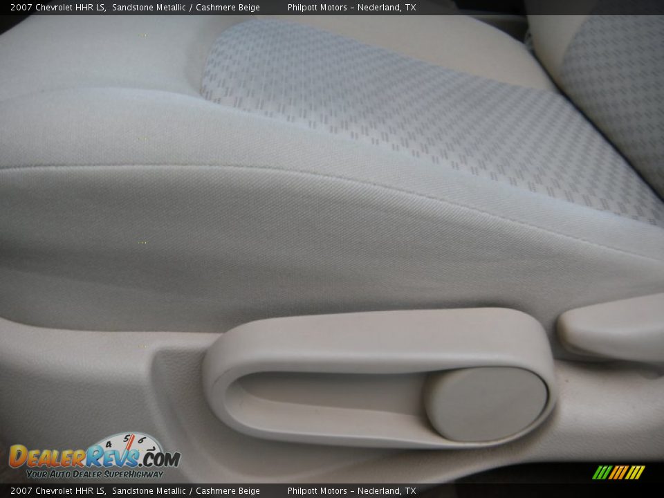 2007 Chevrolet HHR LS Sandstone Metallic / Cashmere Beige Photo #33