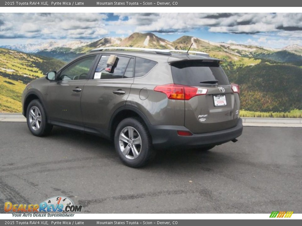 2015 Toyota RAV4 XLE Pyrite Mica / Latte Photo #3