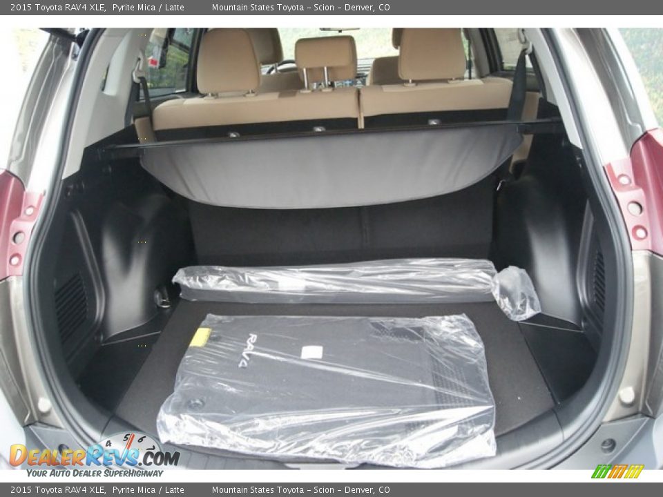 2015 Toyota RAV4 XLE Pyrite Mica / Latte Photo #8