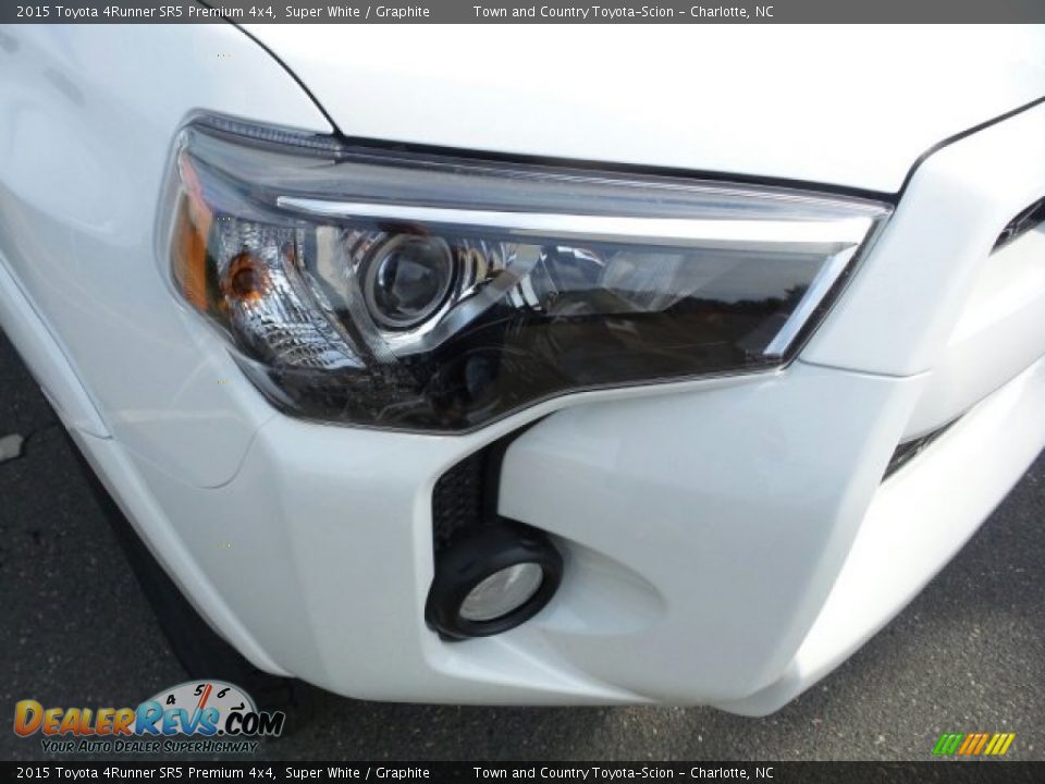 2015 Toyota 4Runner SR5 Premium 4x4 Super White / Graphite Photo #4