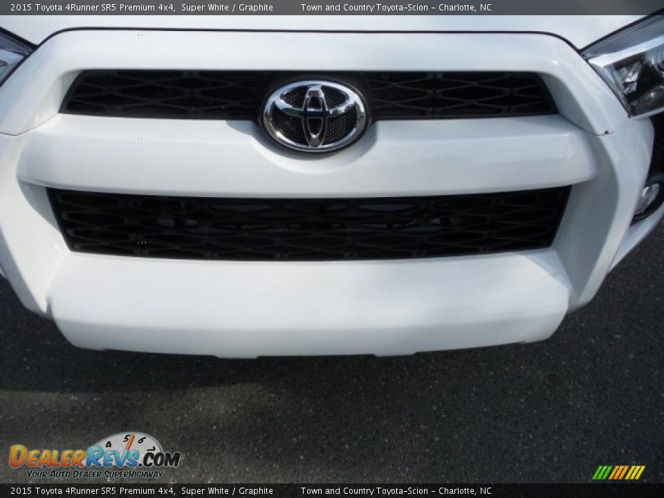 2015 Toyota 4Runner SR5 Premium 4x4 Super White / Graphite Photo #5