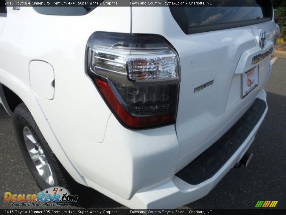 2015 Toyota 4Runner SR5 Premium 4x4 Super White / Graphite Photo #8