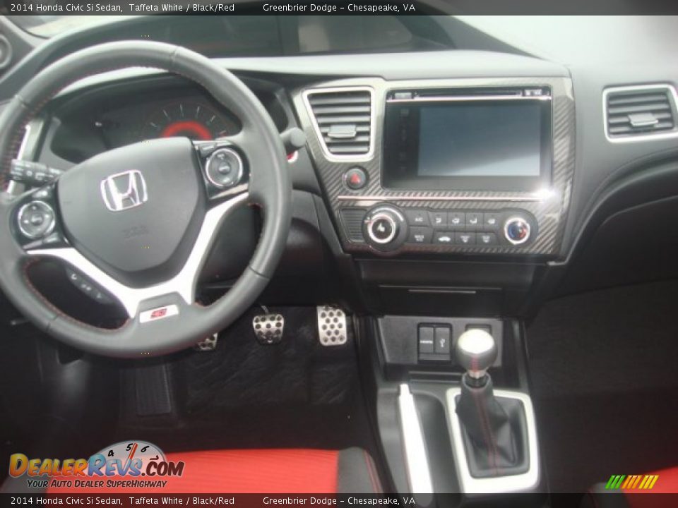 Dashboard of 2014 Honda Civic Si Sedan Photo #2
