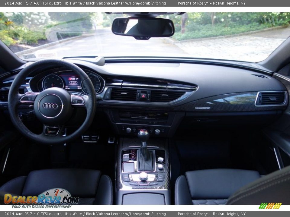 Dashboard of 2014 Audi RS 7 4.0 TFSI quattro Photo #16