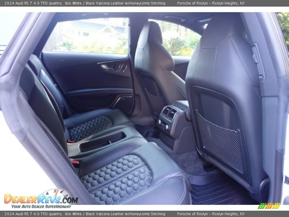 Rear Seat of 2014 Audi RS 7 4.0 TFSI quattro Photo #18