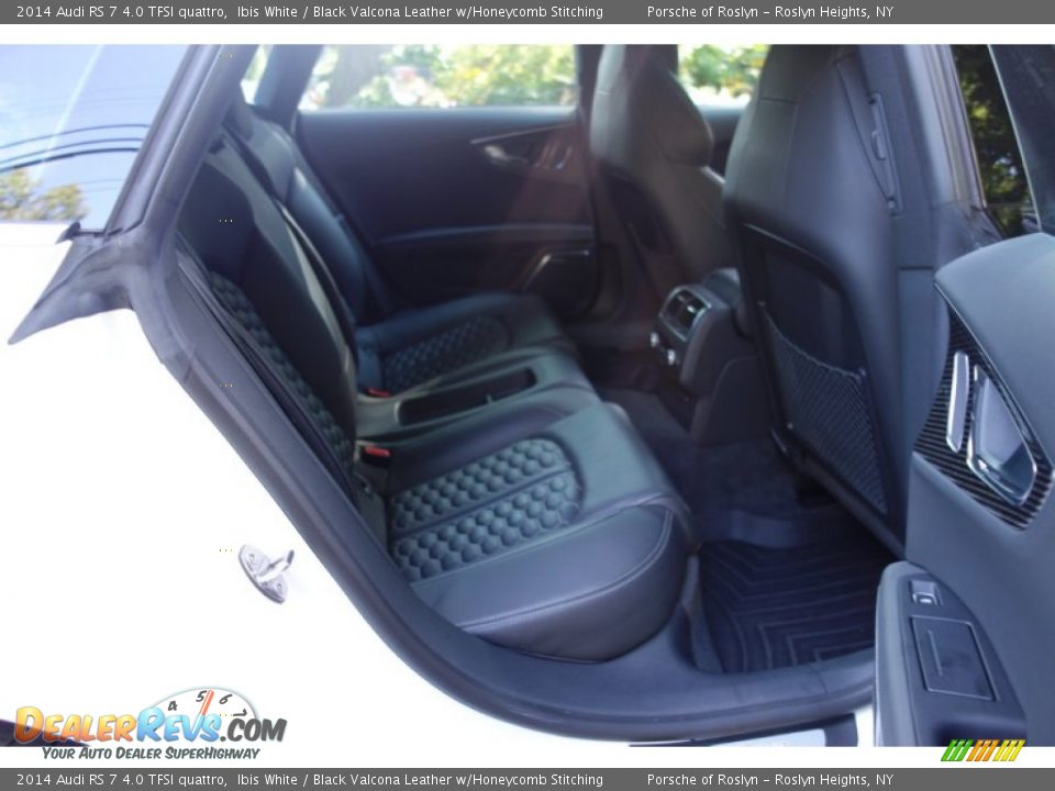 Rear Seat of 2014 Audi RS 7 4.0 TFSI quattro Photo #19