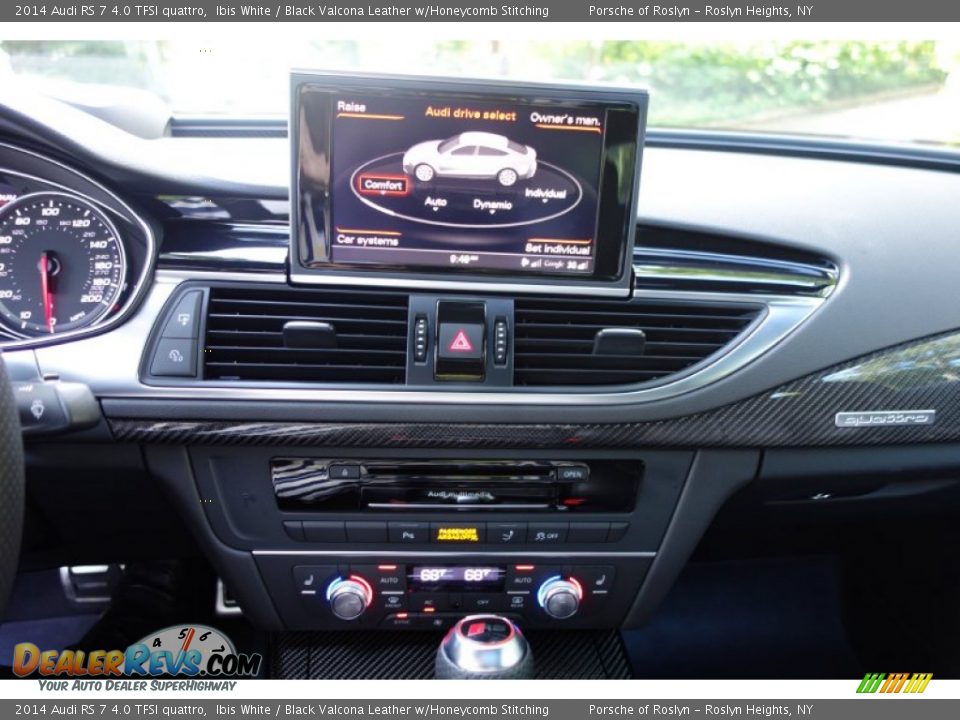 Controls of 2014 Audi RS 7 4.0 TFSI quattro Photo #25
